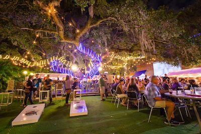 7 Dreamy Spots to Dine Under the Stars