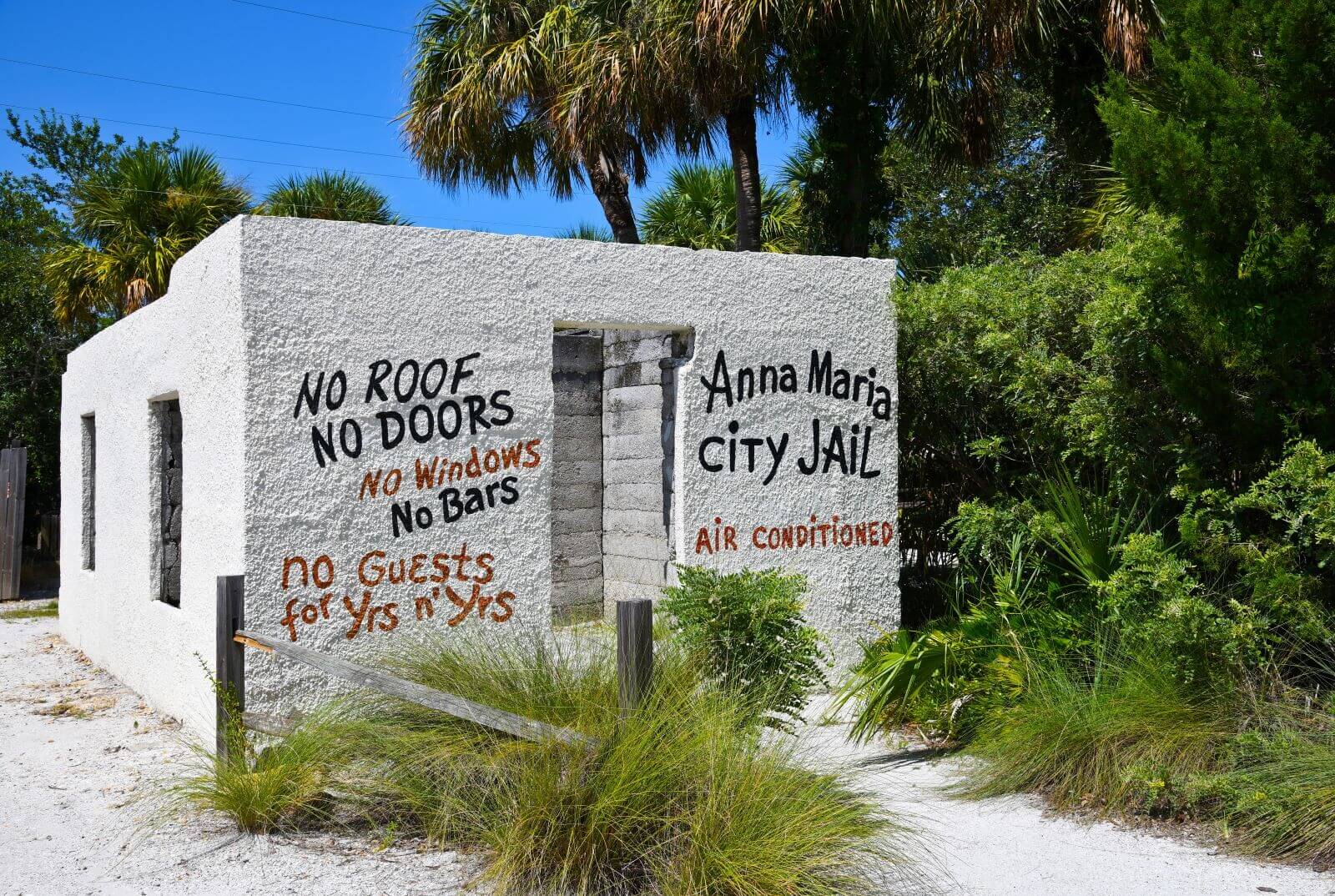 Explore Pine Avenue on Anna Maria Island